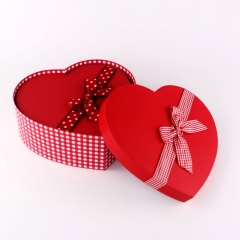 Красная в форме сердца конфетная коробка с лентой для плюсов, шоколада, конфет, цветов и подарков